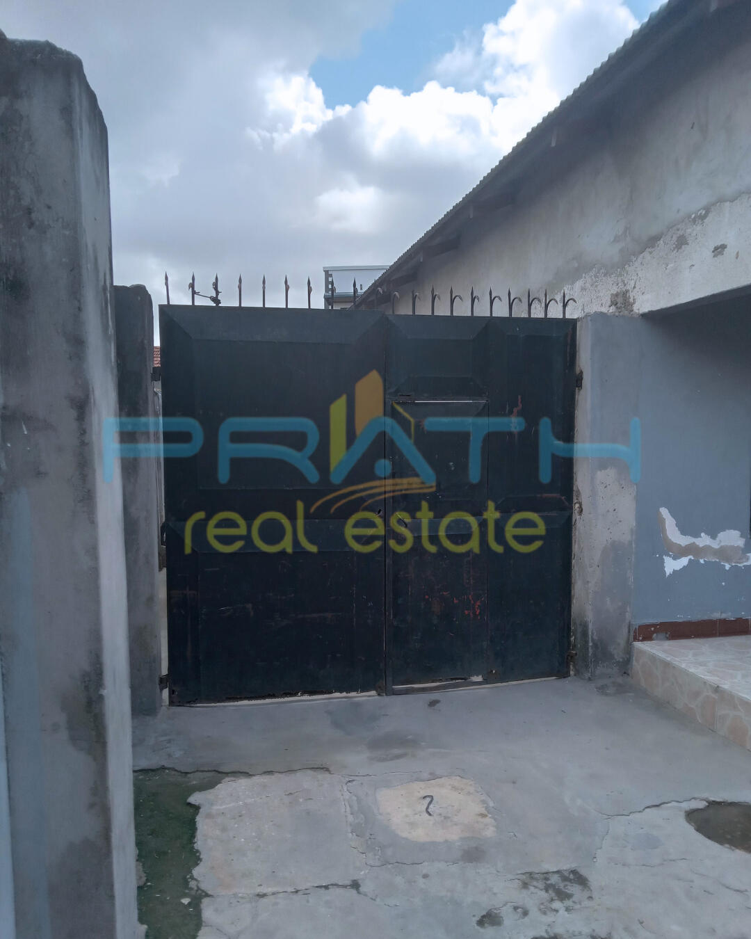 Second Gate to the Second Small House